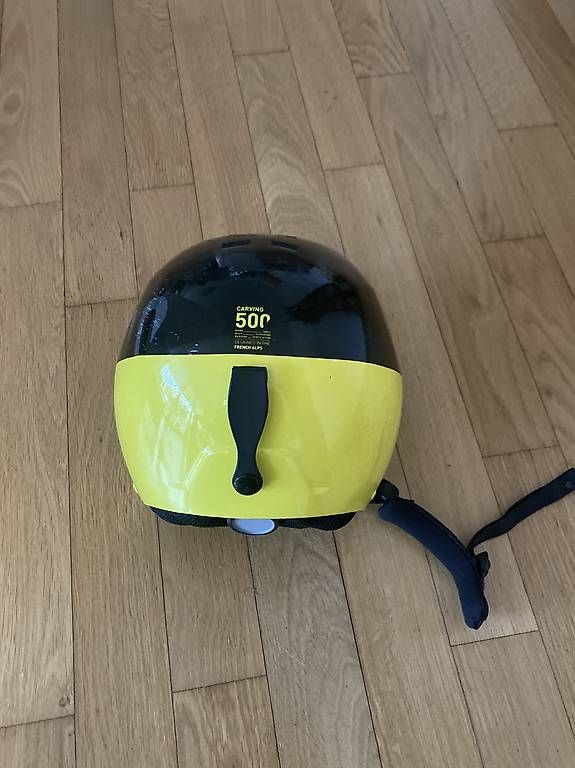 Helme: Casque de ski enfant – Gebraucht aus Colombier NE von gue_sm27 2
