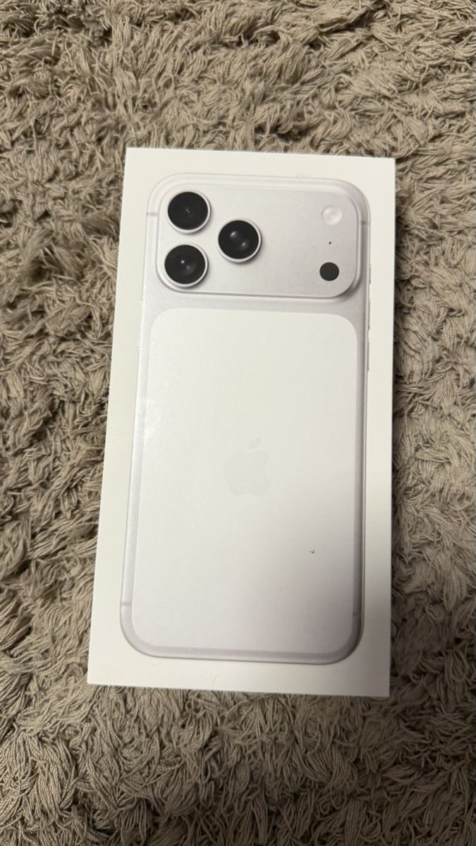 Apple Handys / Smartphones: Apple iPhone 17 Pro Max – Neu und originalverpackt aus Oensingen von amogkiraly89