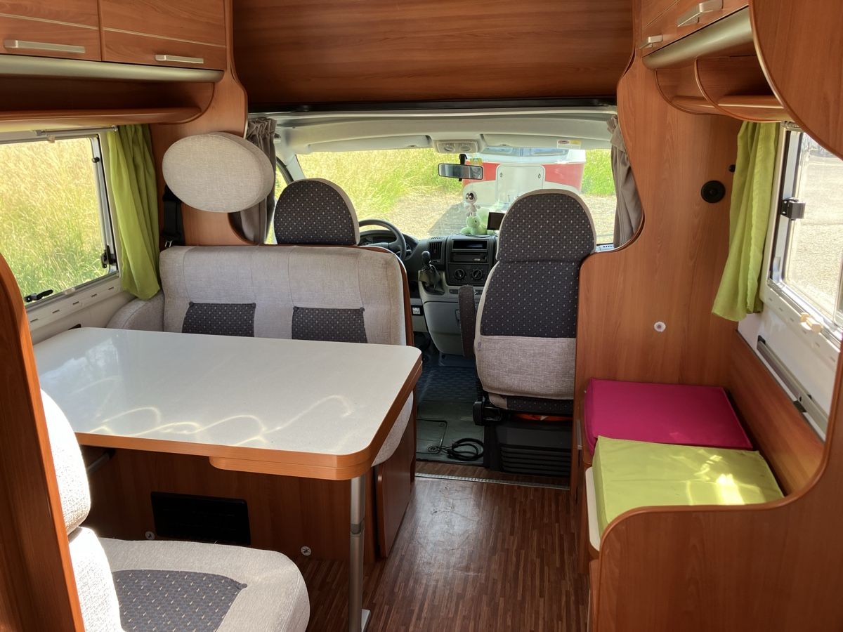 Laika Veicoli da campeggio: Camping-car Laika X700 de 2011 – Usato da Cuarnens venduto da Sandrine0110 8