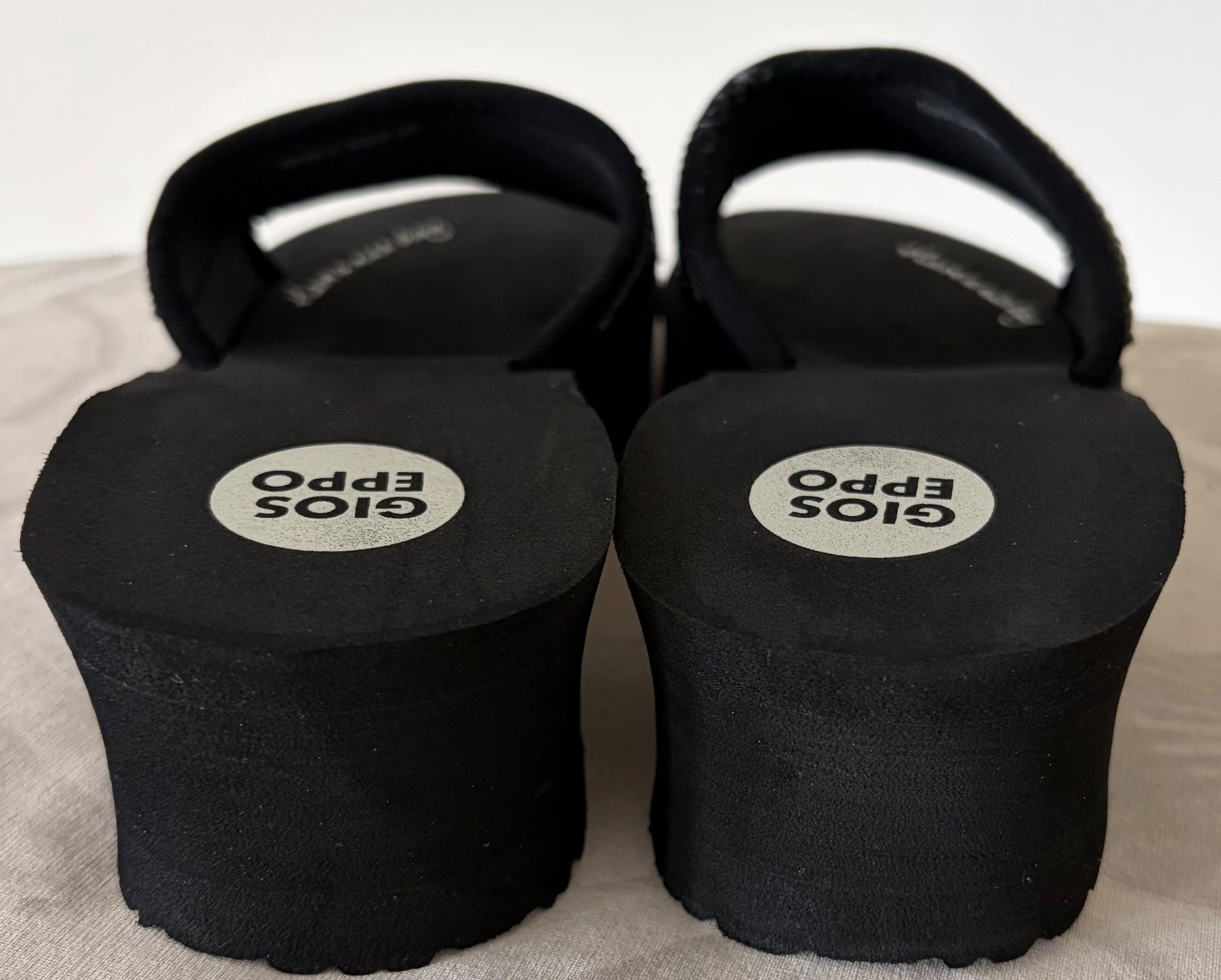 Damenschuhe: Clogs/Strandschuhe in Schwarz, Gr. 37 – Neu (gemäss Beschreibung) aus Zürich von Maria2021 2