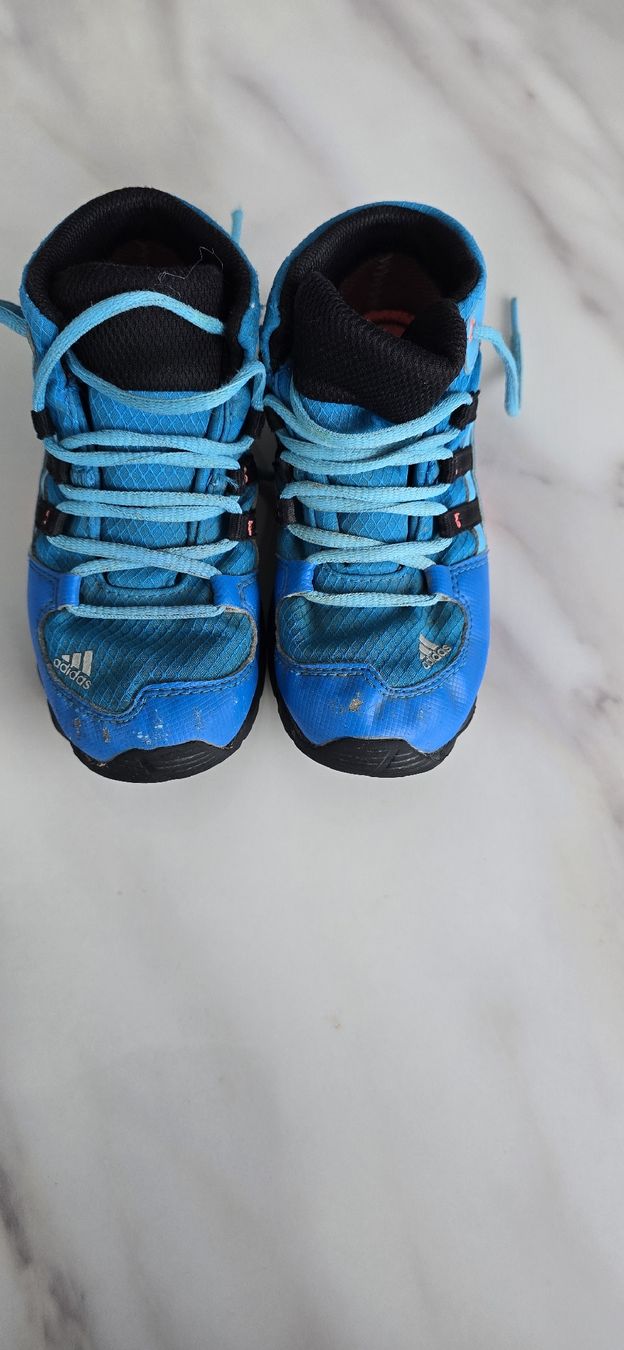 Adidas Scarpe per ragazzi: Gut erhaltene Adidas Terrex Grösse 27 – Usato da Studen BE venduto da Spez3 1