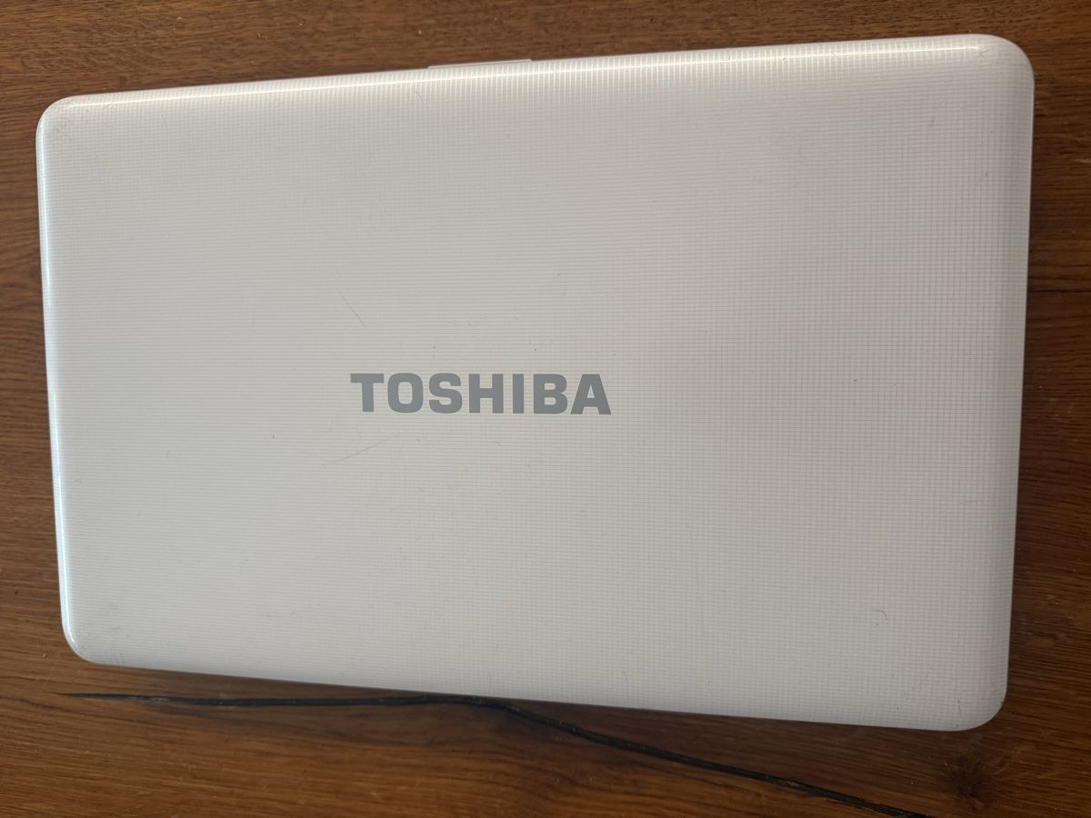 Toshiba Notebook: Toshiba Satellite C855-19M – Difettoso da Riddes venduto da pan_jbg8 1
