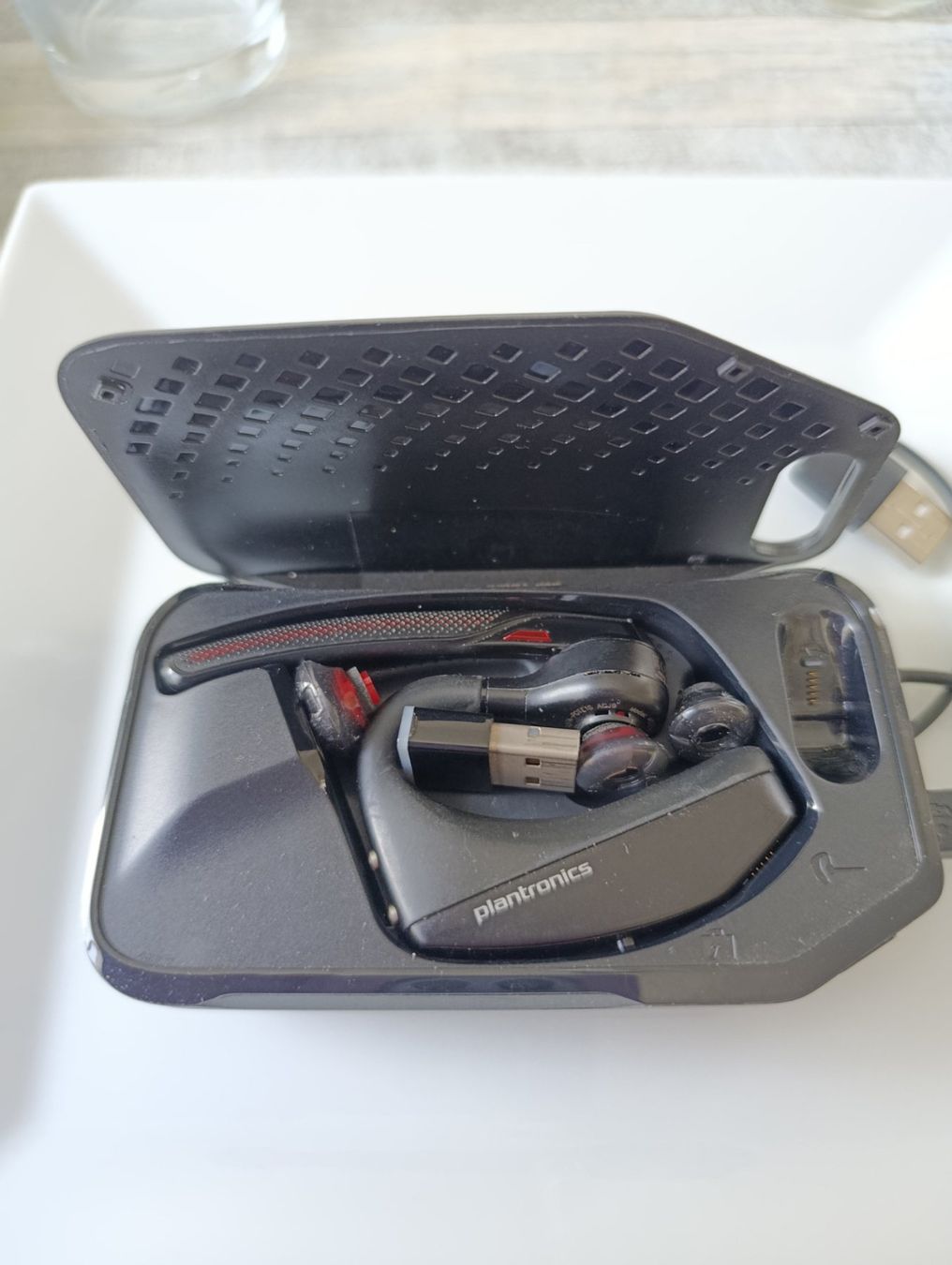 Plantronics Cuffie: Poly Voyager 5200 UC neu – Nuovo e nell'imballaggio originale da Münchwilen TG venduto da Ingi5