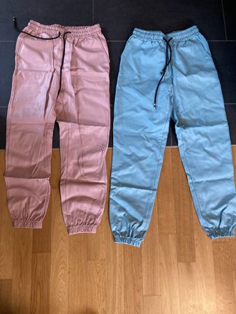 2 Kunstlederhosen Gr. XS neuwertig!
