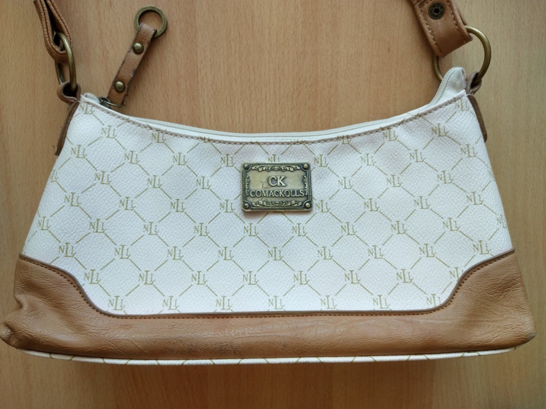 Taschen für Damen: Elegante CK COMACKOLLS Schultertasche / Handtasche – Gebraucht aus Jona von Argus36 1