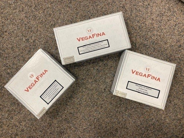 Sigari: Vega Fina Schachtel – Usato da Wängi venduto da Bmo