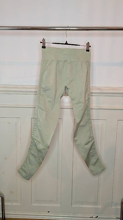 Oace Leggings: OACE Seamless Leggings Hellgrün Gr M – Usato da Zürich venduto da LauraV 1