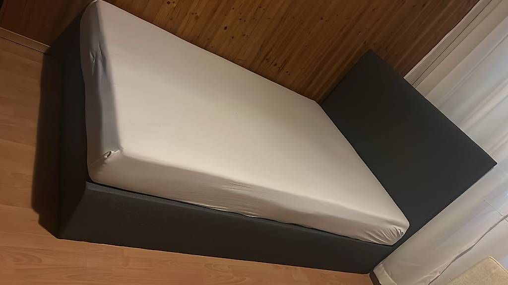 Letti: Bett – Usato da Breitenbach venduto da xhe_lzw9