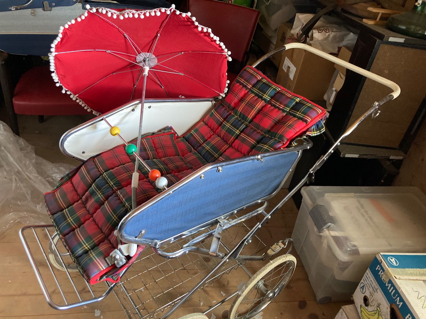 Poussette: Poussette vintage – D'occasion à Fribourg par Ancolie18 1