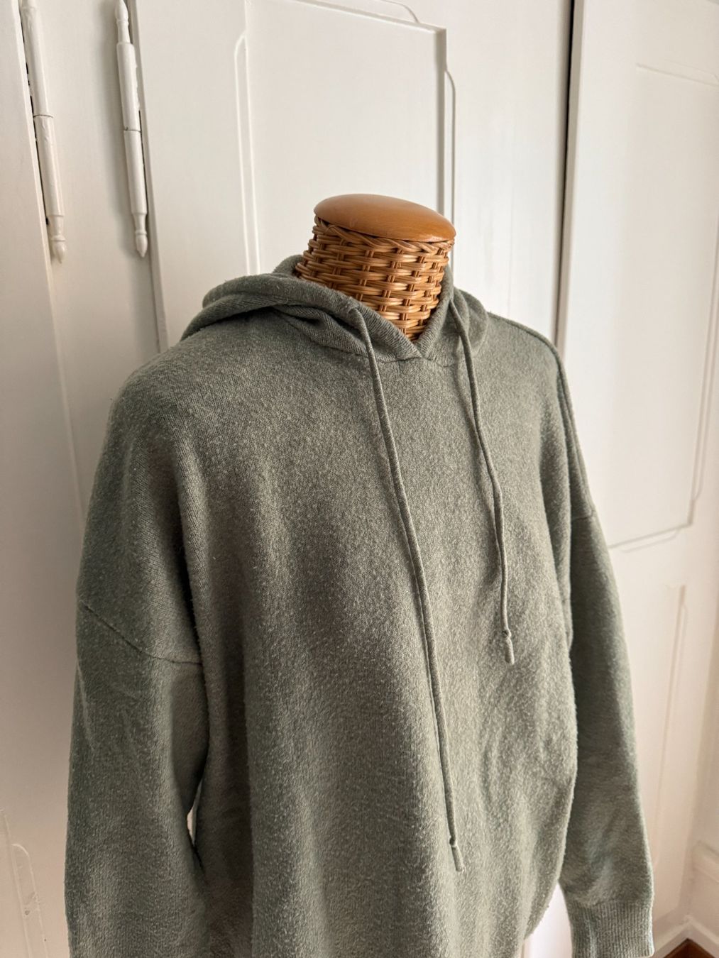 Zara Maglioni & Felpe: ZARA - Hoodie Pullover mintgrün L – Usato da Zürich venduto da Diazaio 1