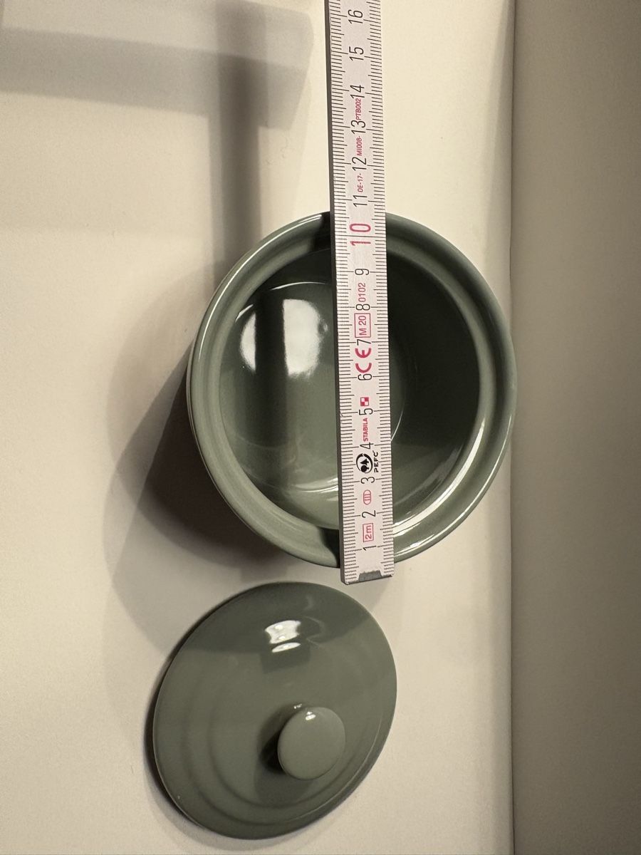 Moules à gâteaux: Keramikbackform mit Deckel hellgrau Durchmesser 10 cm neu – D'occasion à Basel par dav_b5gb 1