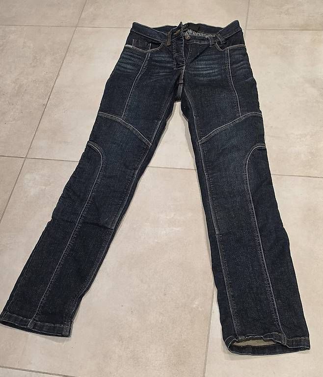 Jeans: Kevlar Jeans – Usato da Uzwil venduto da gab_f62y