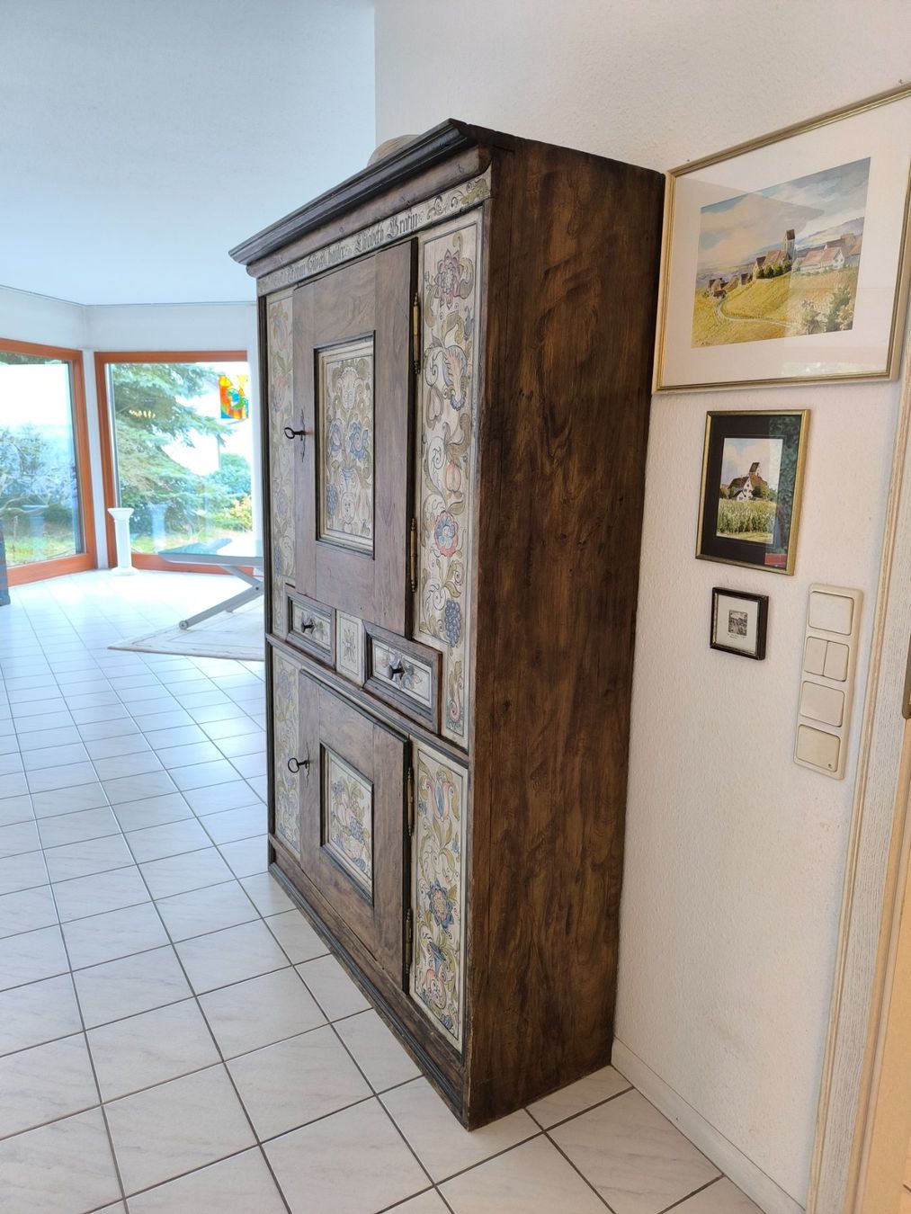 Armadi: Bemalter Bauernschrank 18Jht – Usato da Riehen venduto da tin_yx6j 2