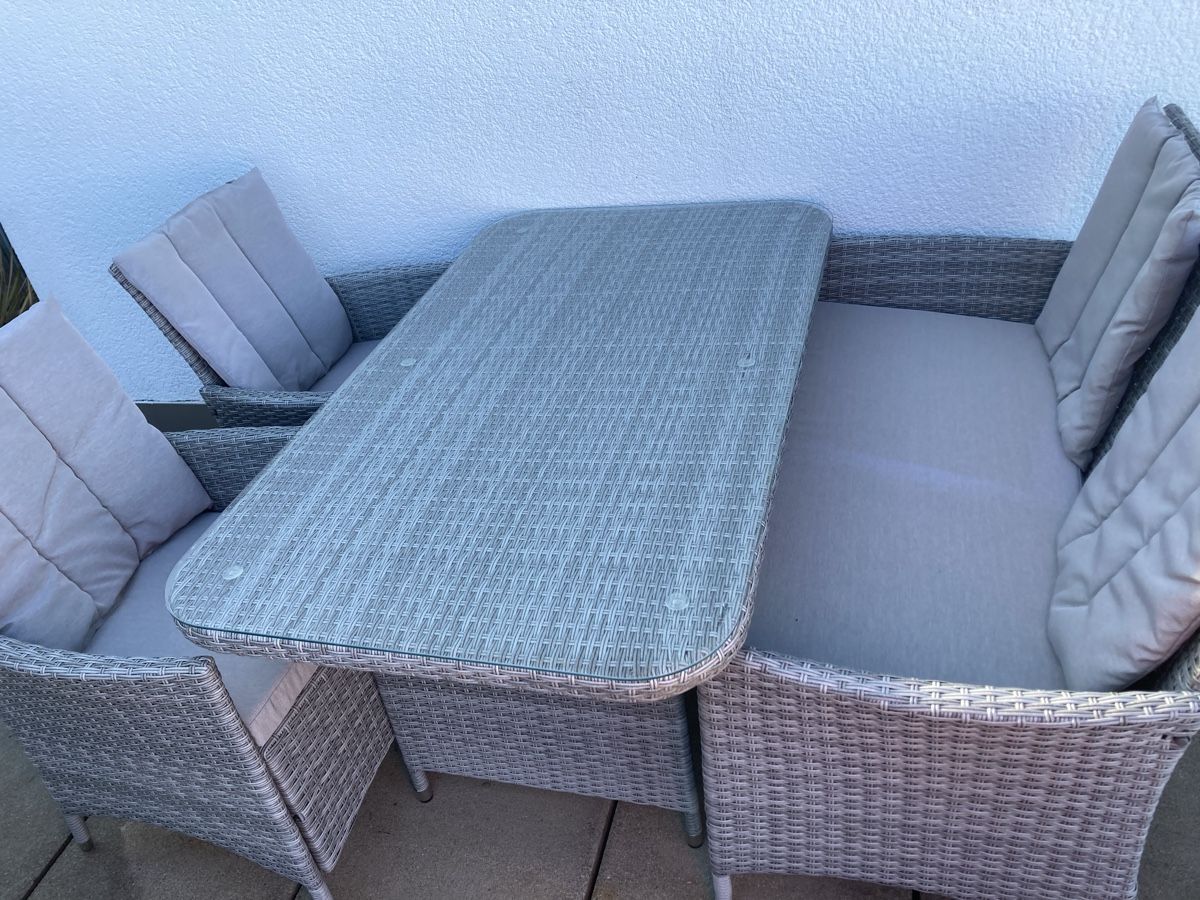 Set di tavolo e panche: Gartentischset – Usato da Bergdietikon venduto da Marilyn9 4