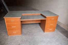  Schreibtisch 160x80 cm mit Ausbuchtung 