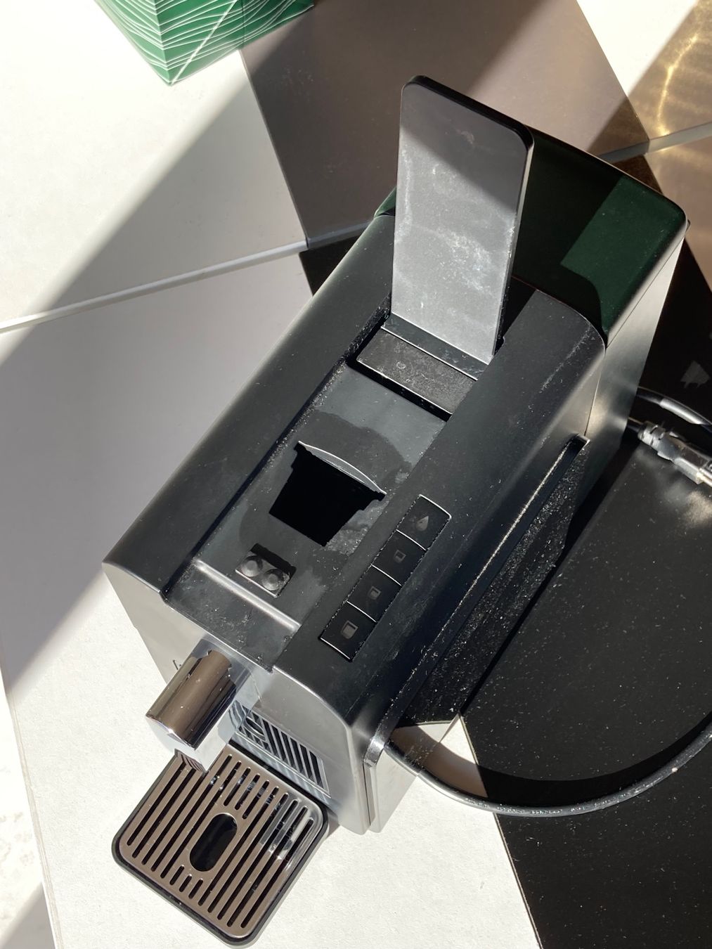 Delizio Macchine per caffè & Macchine per espresso: Delizio Brava: Machine à café. – Usato da Bassecourt venduto da CALUMET-X 2