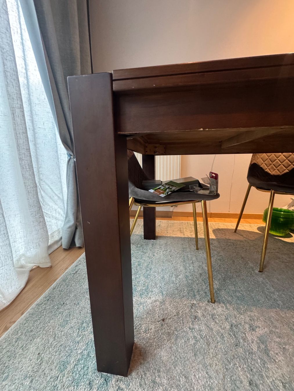 Tische: Massiver Holztisch dunkel – Gebraucht aus Montagnola von Vol24 3