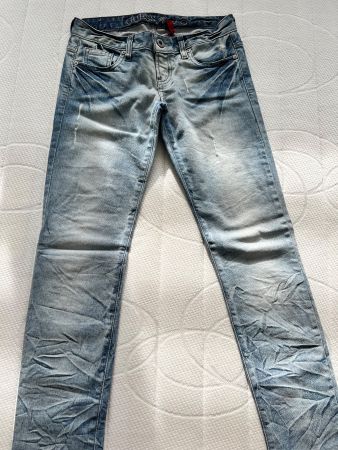 Neue Guess Jeans