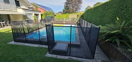 Pool Zaun zum Schutz für Kleine Kinder. 