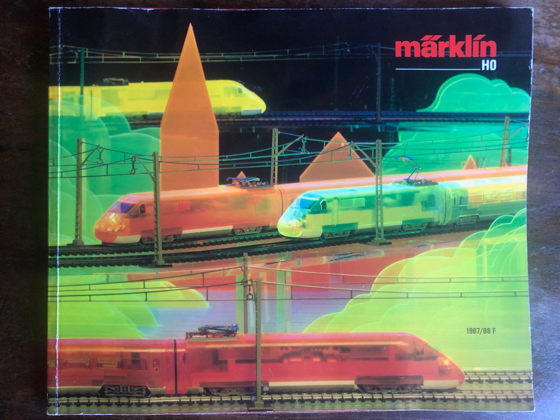 Libri: Catalogue Märklin 87/88 F – Usato da Haute-Nendaz venduto da photoksar