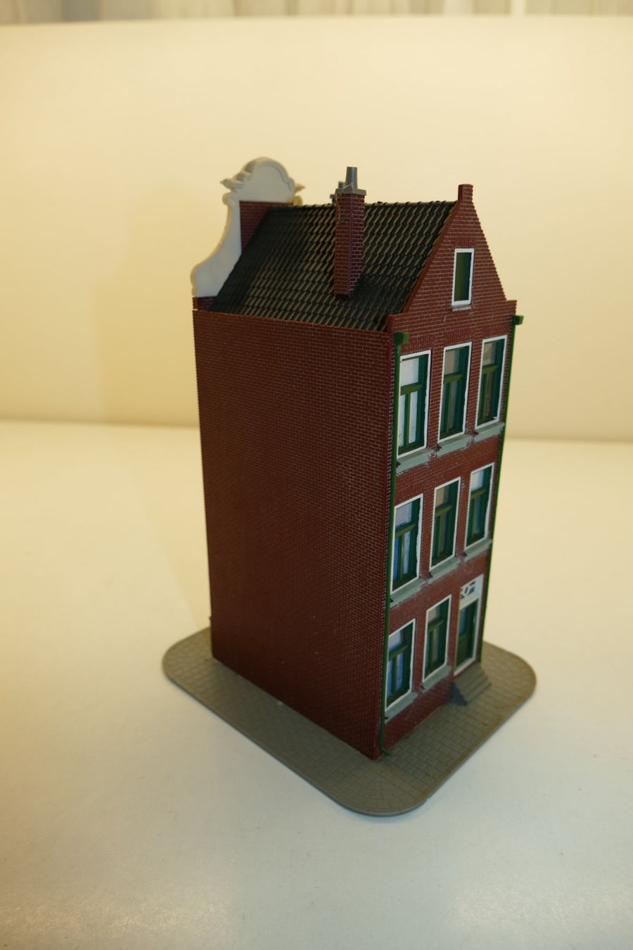 Modelleisenbahnen: Spur H0: Backstein Altstadthaus – Gebraucht aus Niederhasli von rail-duerst 3