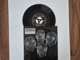 Kraftwerk Musique Non Stop 7inch Vinyl Schallplatte
