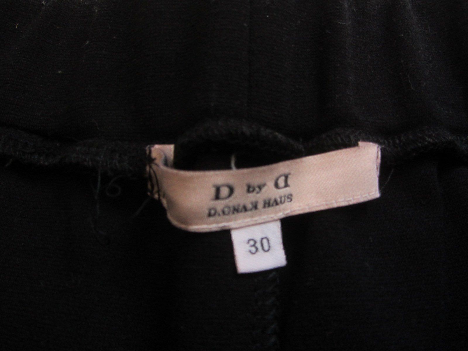 Hosen: D.GNAK - Designer Stoff Shorts schwarz S – Gebraucht aus Zürich von Diazaio 2