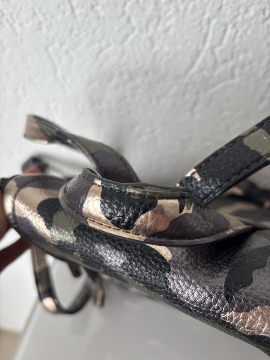 Guess Zaini: Sac à dos Guess camouflage – Usato da La Chaux-de-Fonds venduto da mel_7chs 5