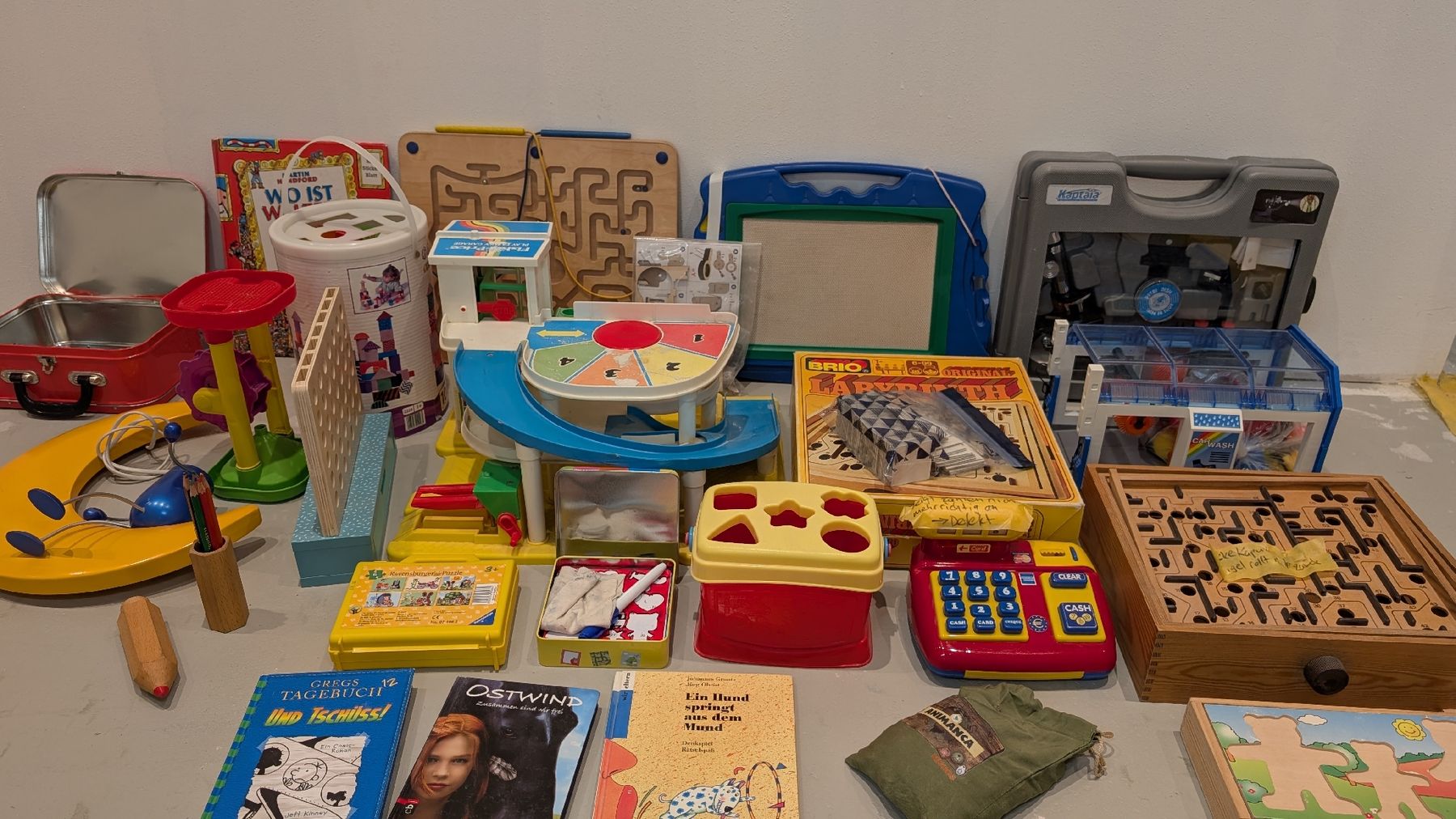 Giocattoli: Diverse Spielsachen / Spielzeug  / EINZELKAUF MÖGLICH – Usato da Volketswil venduto da mar_c5pv 6