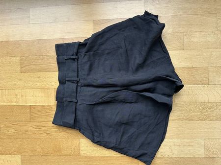 Schwarze Shorts, EU 38