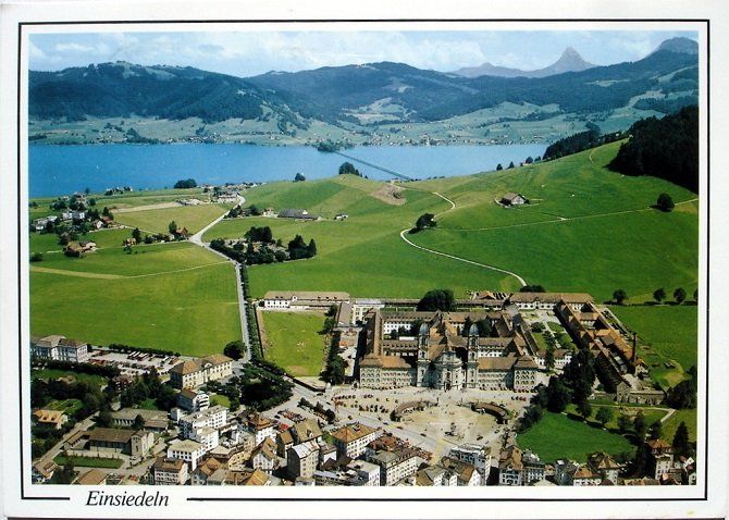 Cartes postales: 2 x AK EINSIEDELN Flugaufnahme & Kloster – D'occasion à Jona par philajona
