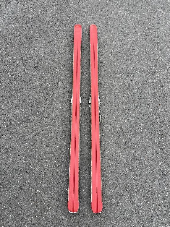 Skis: Antike Ski – Gebraucht aus Tschingel von MichuA 1