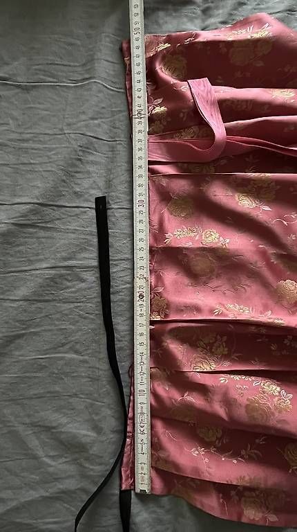 Costumi: Trachtenschürze – Usato da Heimenschwand venduto da Yblubber 1