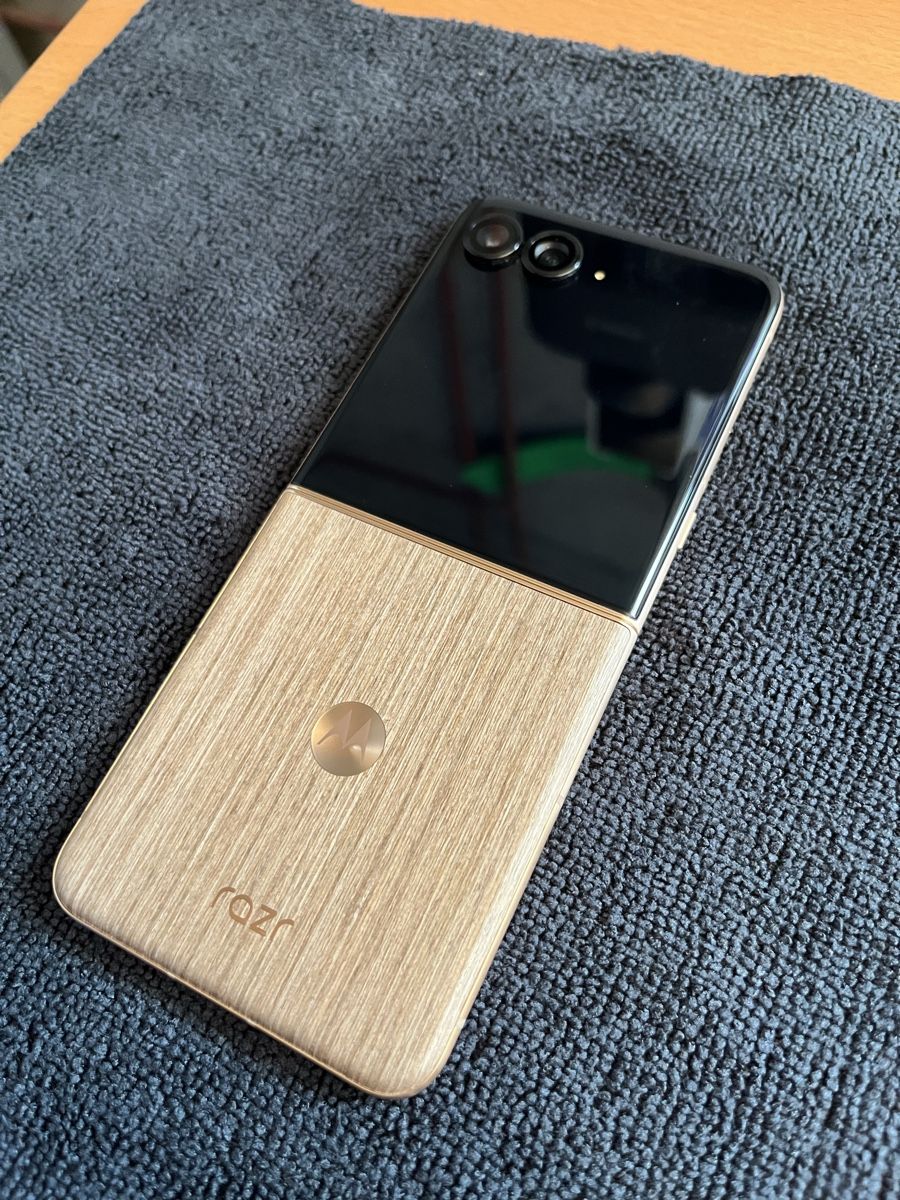 Motorola Telefoni cellulari / Smartphones: Motorola razr 60 ultra  – Nuovo (secondo la descrizione) da Herdern venduto da garmi7 2