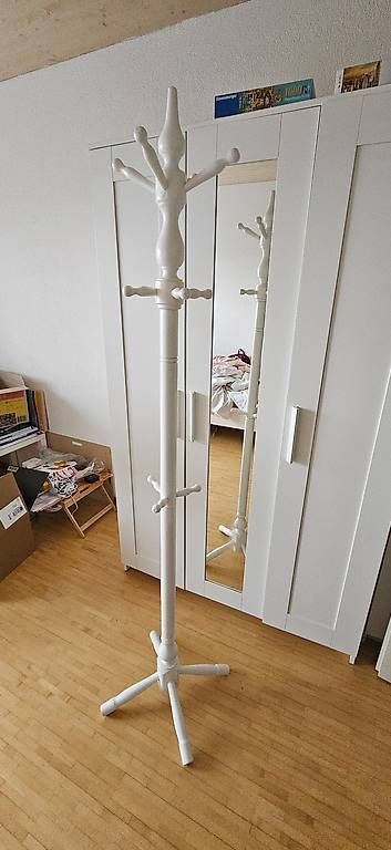 Garderobe: Klassischer Kleiderständer / Garderobe  Weiss – Gebraucht aus Enggistein von onu_7c28 1