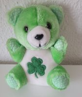 Teddybär Plüschbär grün mit Kleeblatt