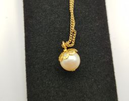 Kette mit Anhänger