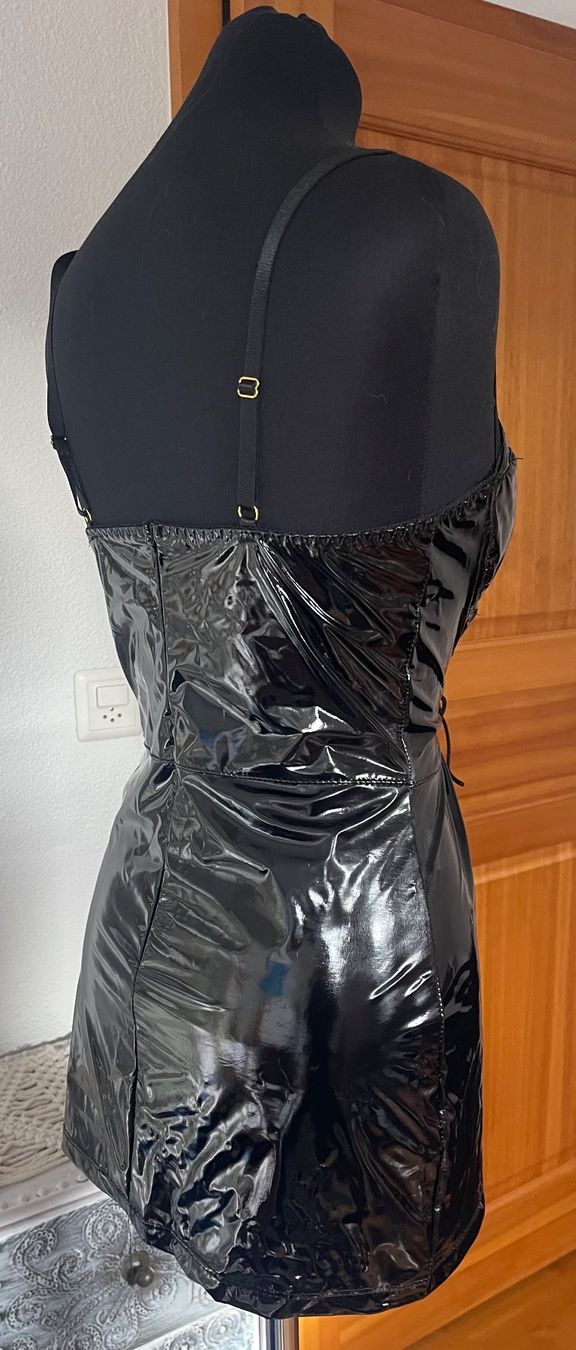 Altra biancheria intima: Erotikkleid in Lackoptik Gr. S – Nuovo (secondo la descrizione) da Muri AG venduto da Shoshana5 4