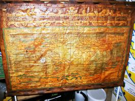 Kunstvoll handgefertigte Weltkarte im Stil "Mappa Mundi"