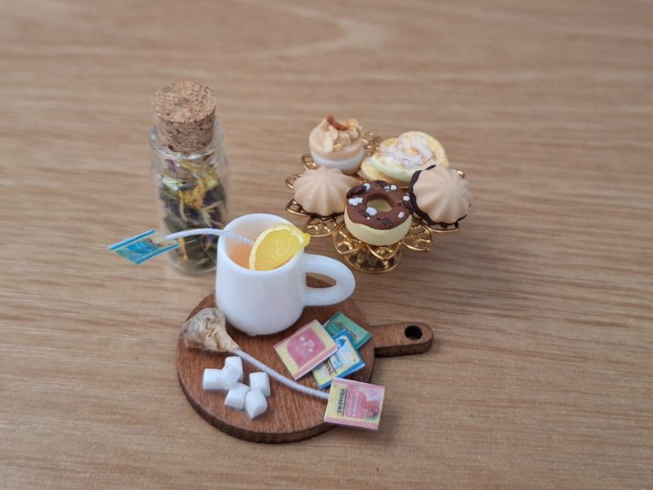 Case e mobili per bambole: Puppenhaus Tee Set mit Etagere – Nuovo (secondo la descrizione) da Zürich venduto da HandmadeTinyFood 3
