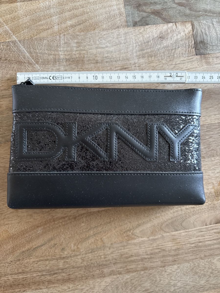 DKNY Custodie per cosmetici: DKNY  Nesessair Neu schwarz – Nuovo (secondo la descrizione) da Zürich venduto da Kia78