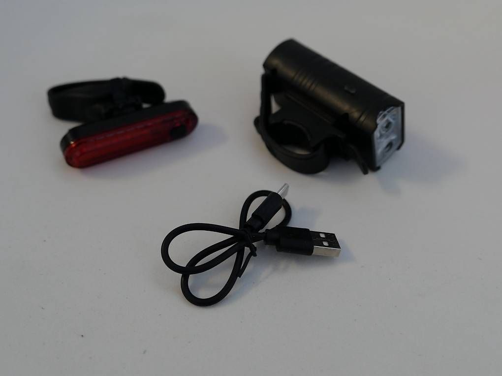 Fari: Fahrradlicht Vorder & Rücklicht – Nuovo (secondo la descrizione) da Winterthur venduto da ray24 4