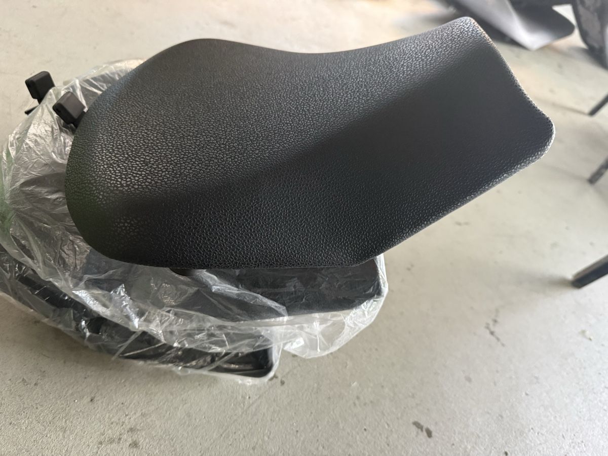 Kawasaki Tutti i ricambio per moto: Kawasaki Z650 Original Fahrersitz / Sitzbank (2017-2022) – Nuovo (secondo la descrizione) da Buochs venduto da 18-84 1