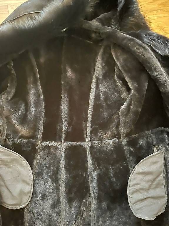 Giacche: Schwarze Lammfelljacke Echtfell Gr. 36/38 – Usato da Chur venduto da Mity88 2