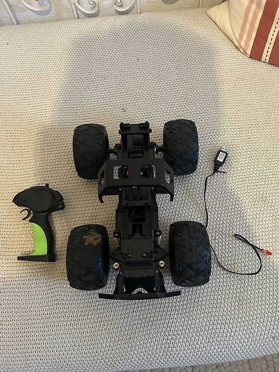 Modellismo RC: Voiture télécommandée  – Usato da Les Marécottes venduto da crocodile5 3