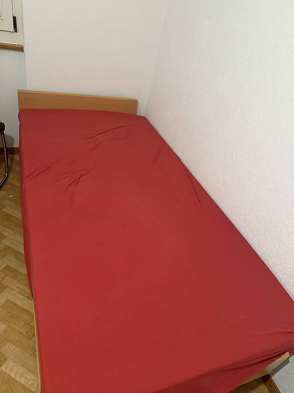 Letti: Lit complet (sommier + matelas à vendre)  – Usato da Delémont venduto da eng_lsm2 1