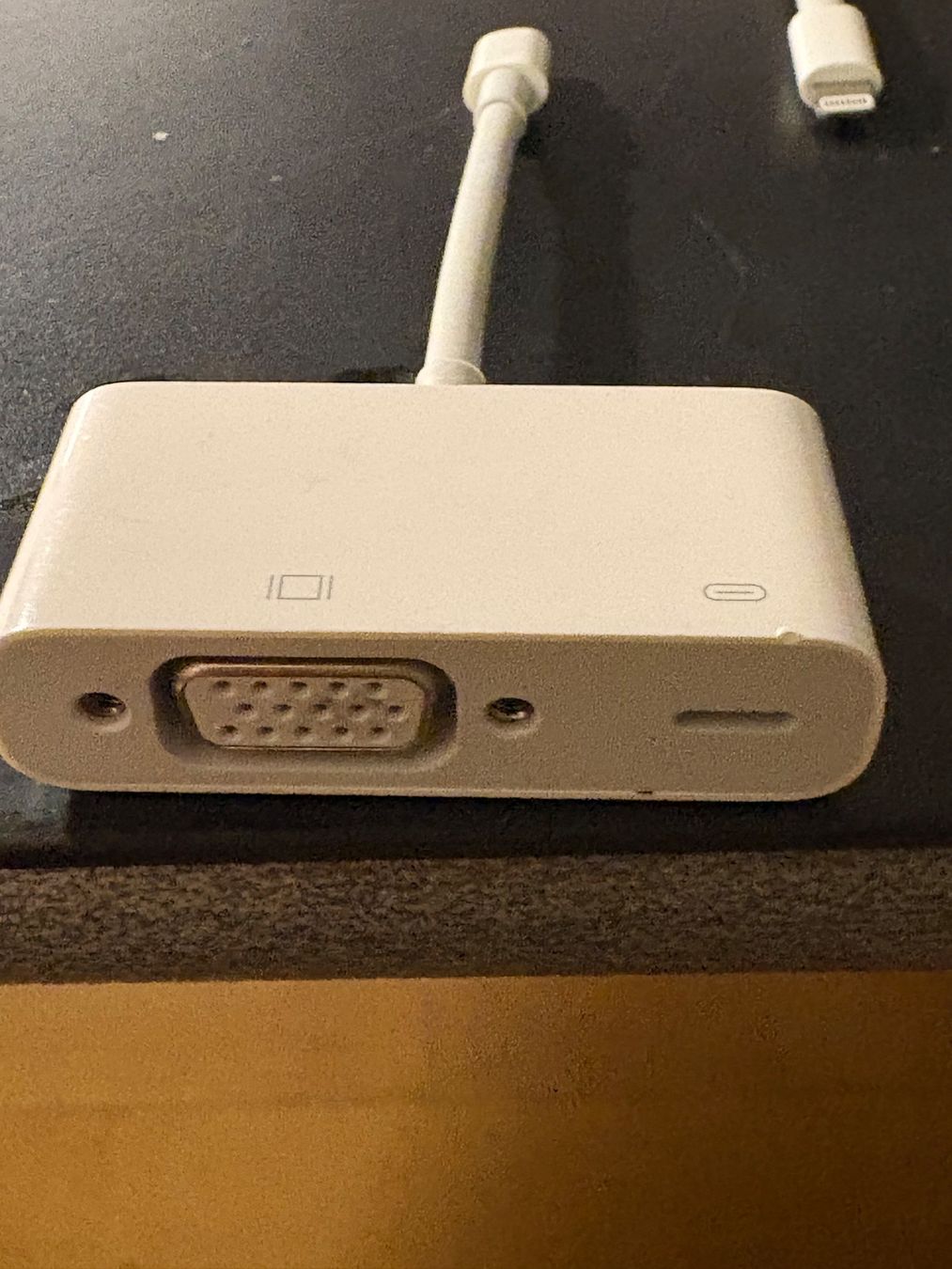 Apple Lecteurs & Adaptateurs: Apple Lightning Adapter Set (HDMI + VGA) – D'occasion à Adliswil par eku_8mgk 1