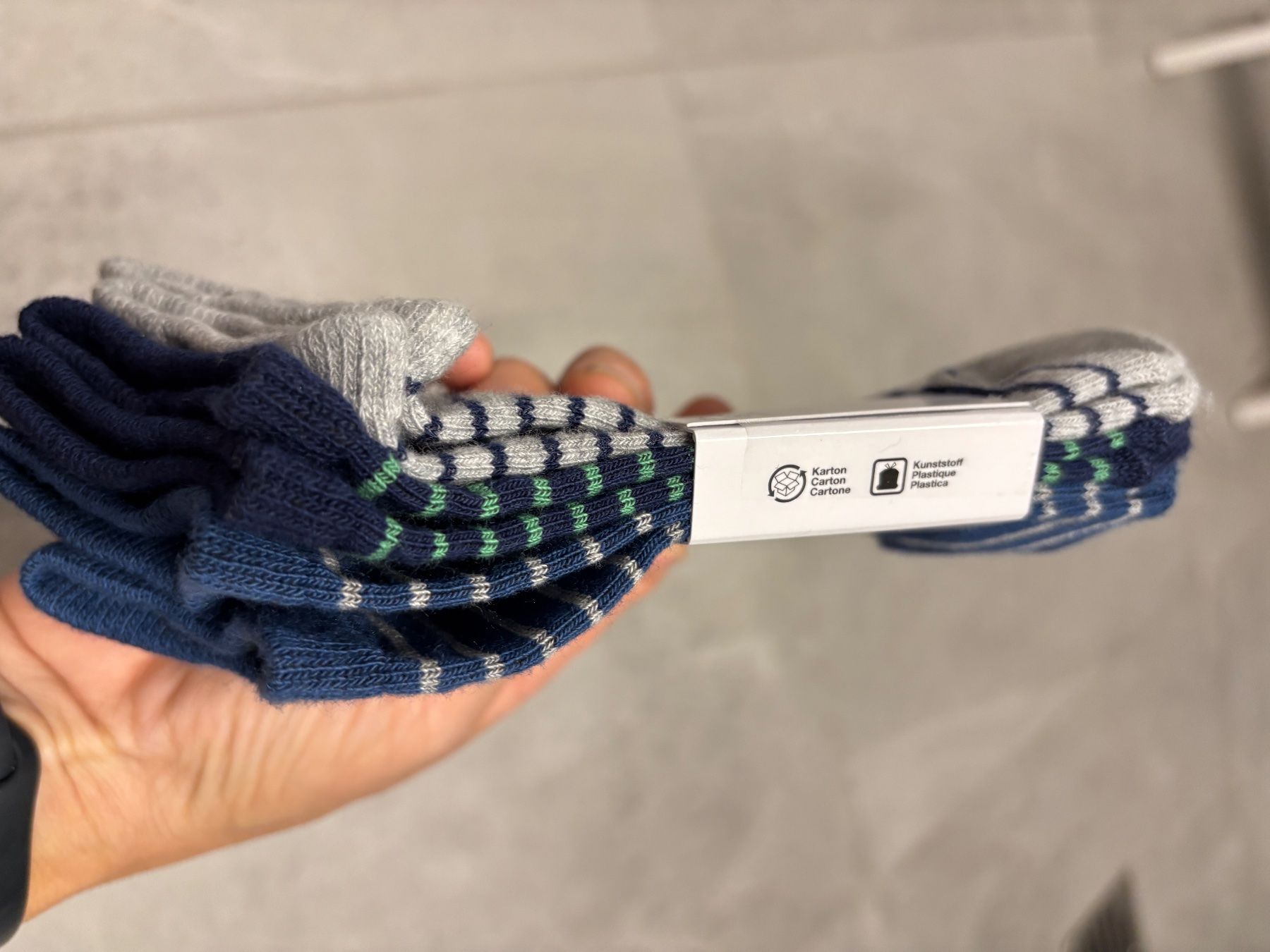 Calze per bambini: Chaussettes neuf 31 - 34 – Nuovo (secondo la descrizione) da Salvenach venduto da gwenwywar 1