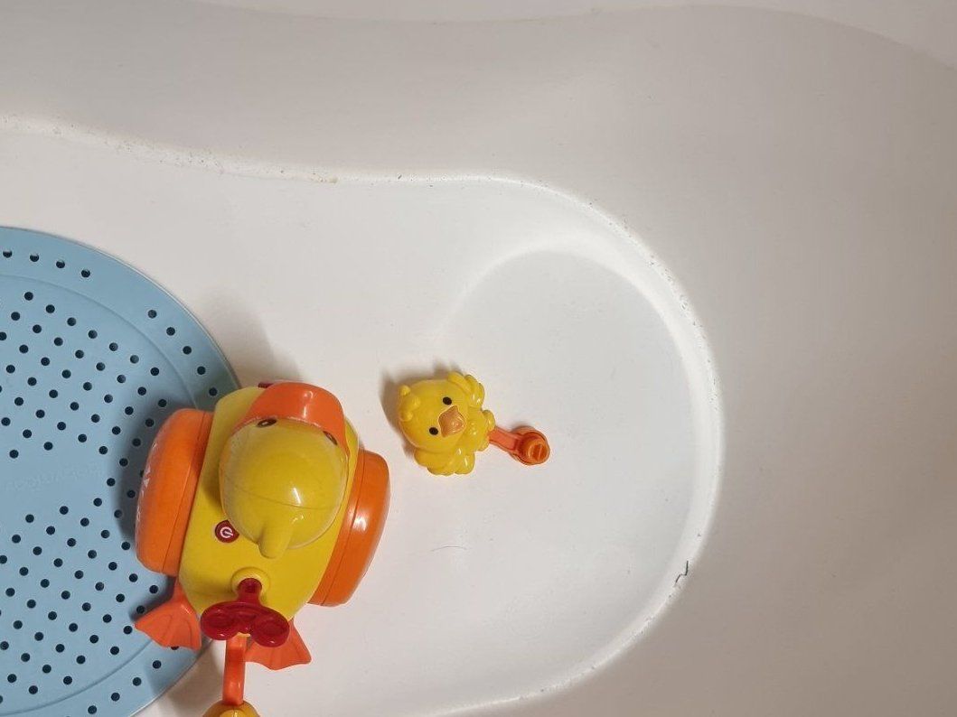 Giocattoli: Bain bebe avec jouet – Usato da Genève venduto da selmouta 2