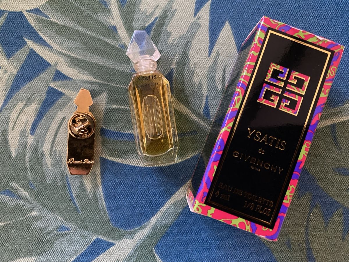 Givenchy Profumi & Eau de Toilette: Miniature et pin's Ysatis Givenchy – Nuovo e nell'imballaggio originale da Bouveret venduto da wes_7zll 1